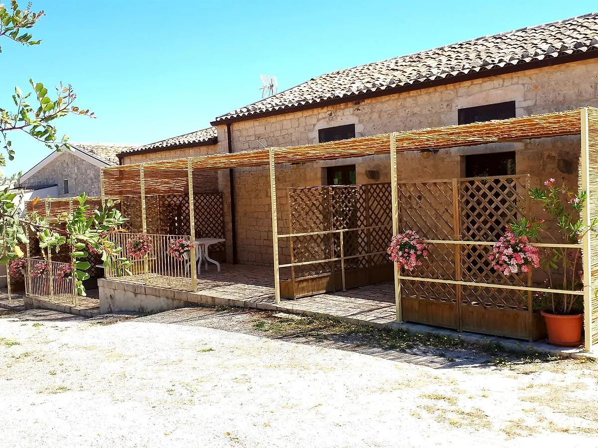 Alloggio per agriturismo Agriturismo Serrafiori Casa Serrafiori Italia
