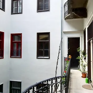 Premium By Hi5-vaci Str. 3 Bedroom , Budapest Ungheria